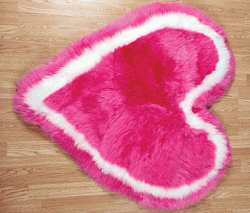 Ковер детский из овчины СЕРДЦЕ  